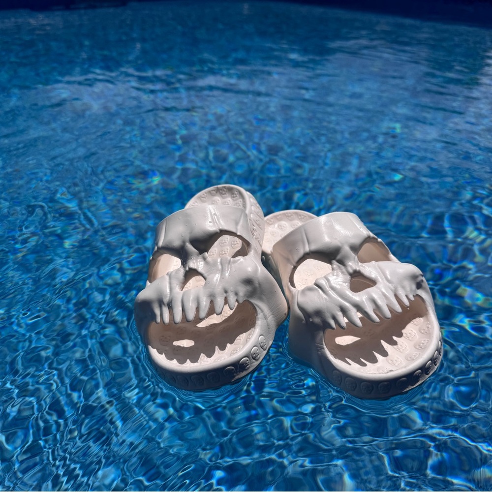 adult off-white skull slides